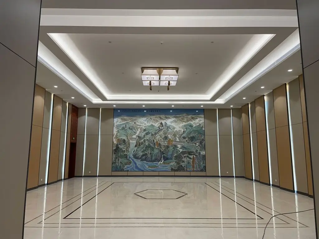 VIP-Lounge-at-Yiyang-South-Railway-Station